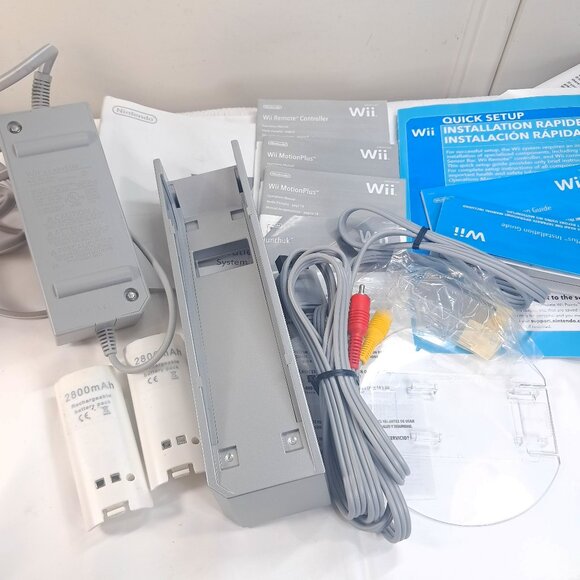 Wii accessories set Rvl-017 Base Stand Dock Rvl-009 Cord Rvl-016 Rvl-019 base